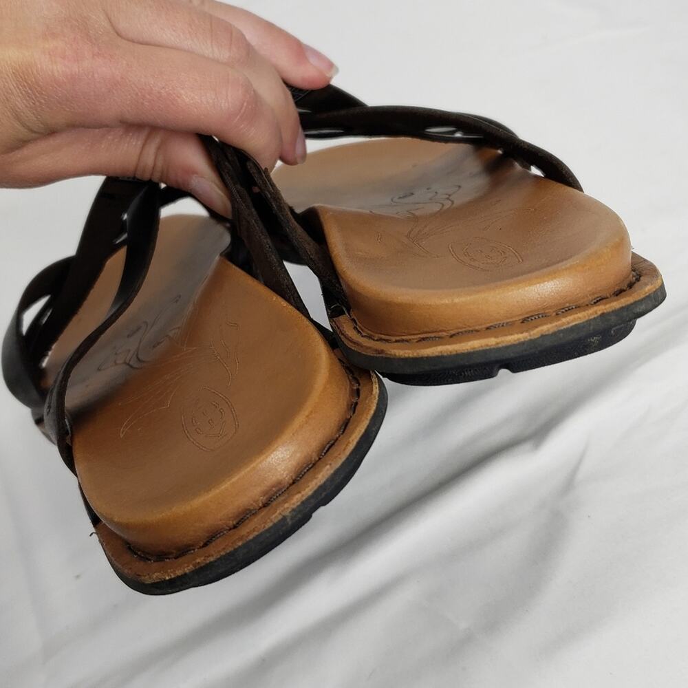Keen Women's Brown Footbed Black Strappy Sandals - Picture 6 of 8